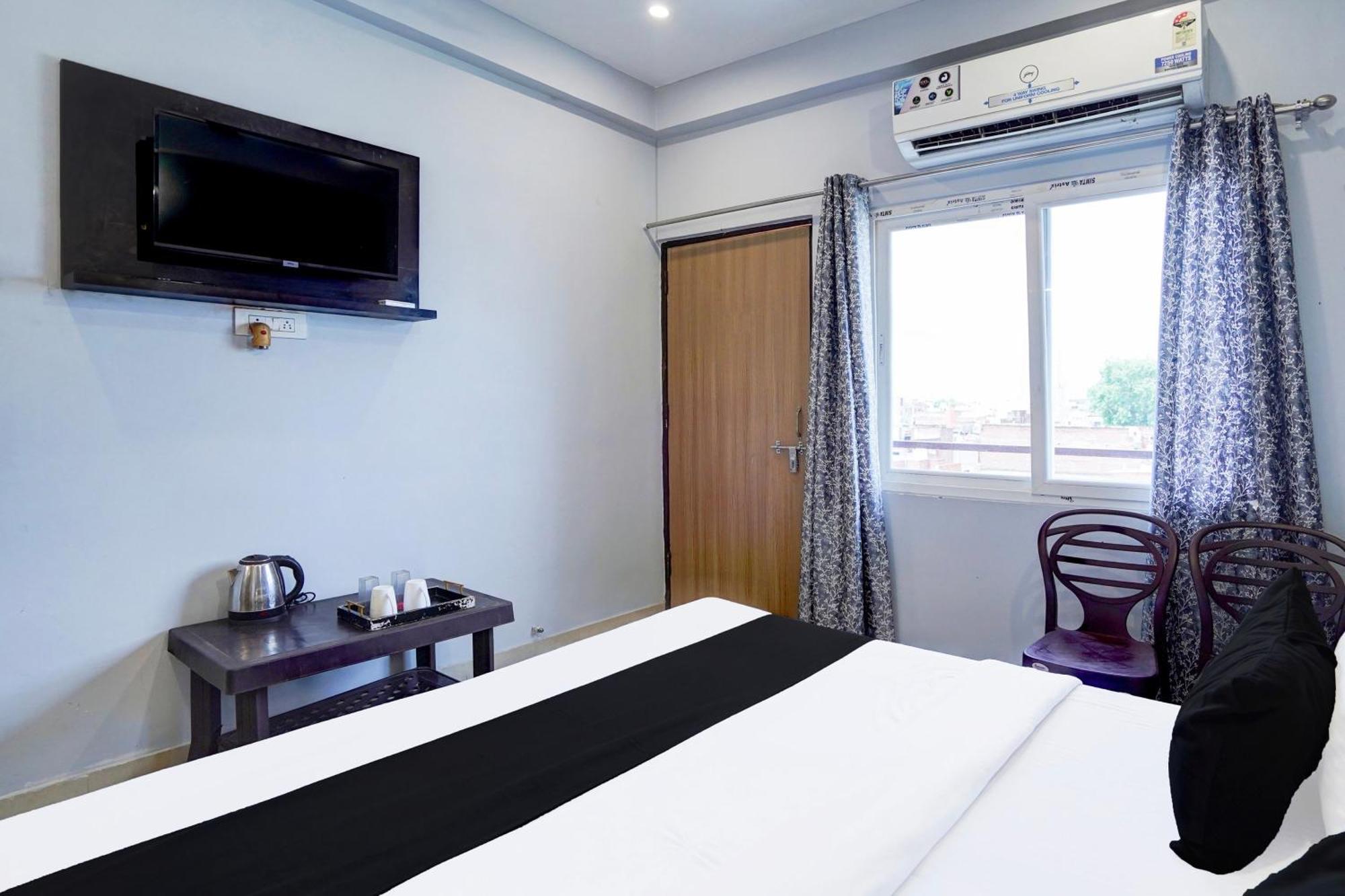 Super Hotel O Blw Kakarmatta Near Banaras Junction バラナシ エクステリア 写真