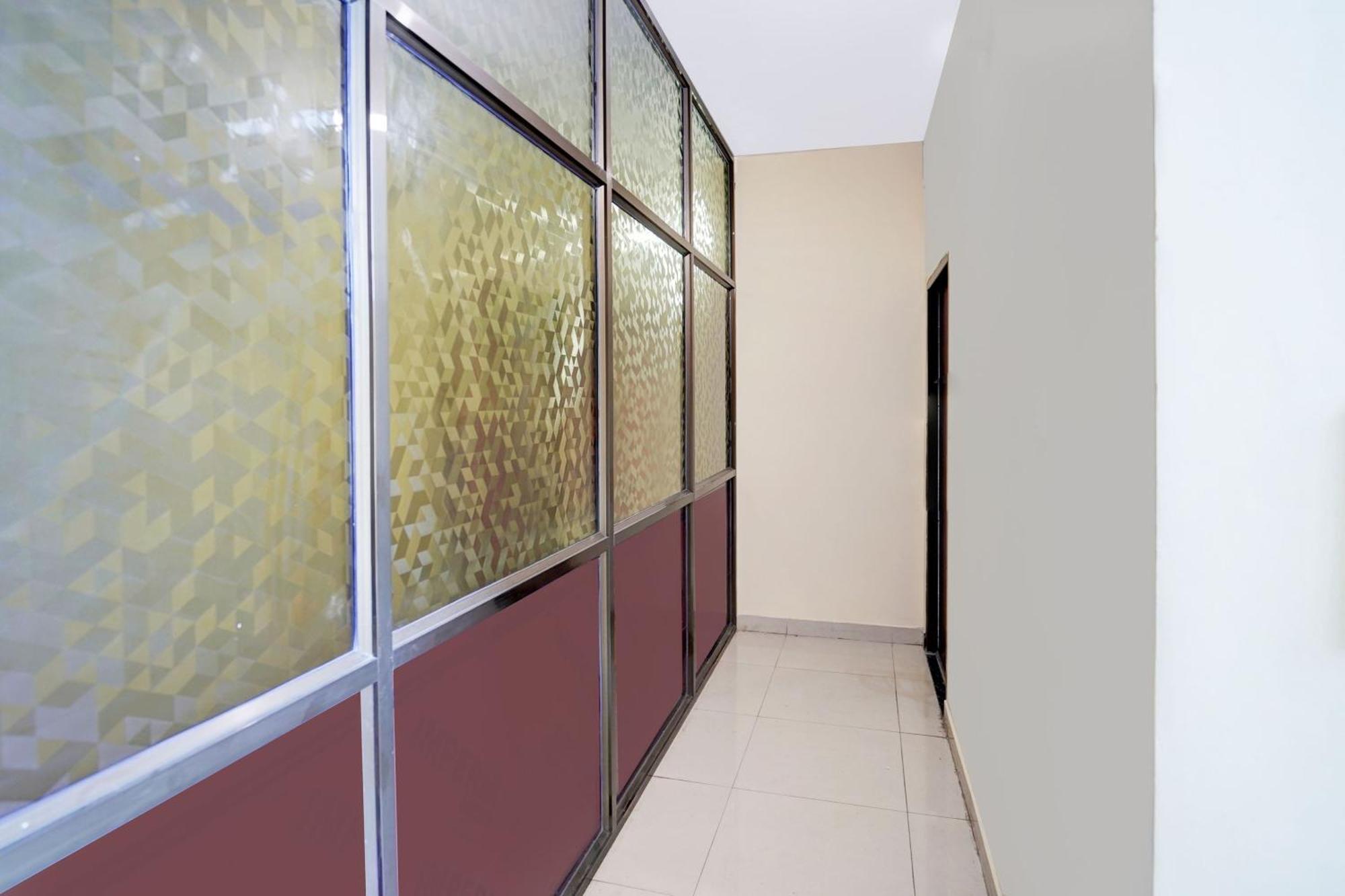 Super Hotel O Blw Kakarmatta Near Banaras Junction バラナシ エクステリア 写真
