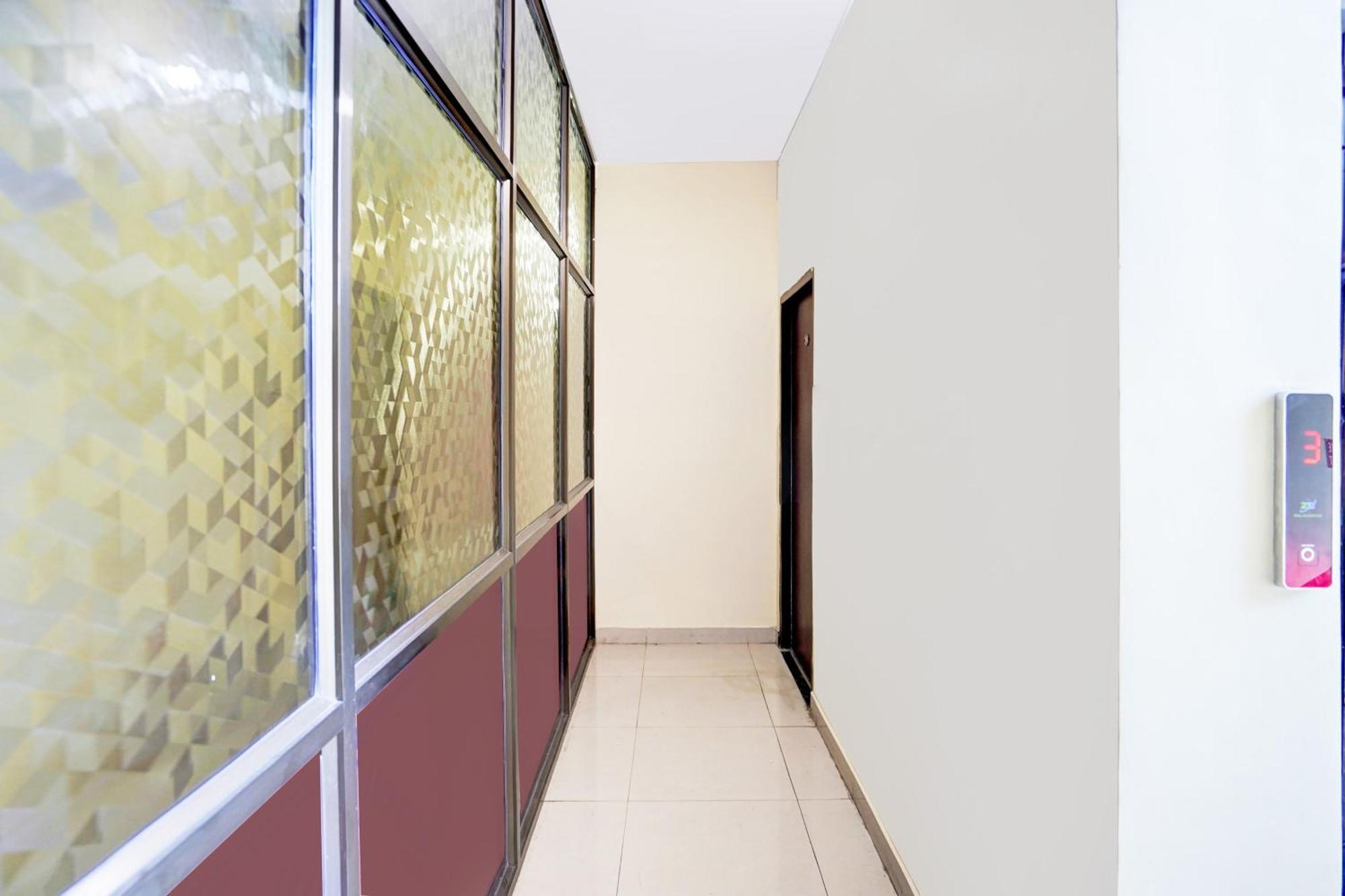 Super Hotel O Blw Kakarmatta Near Banaras Junction バラナシ エクステリア 写真