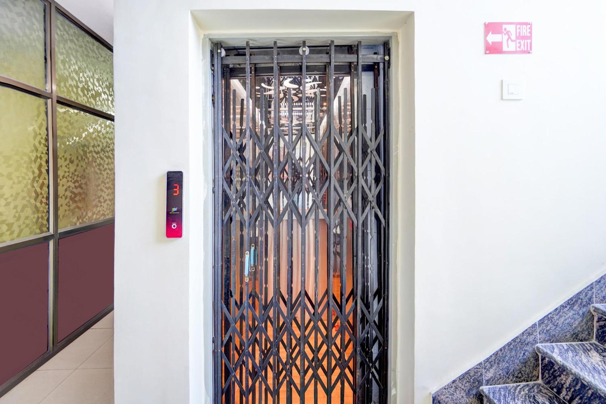 Super Hotel O Blw Kakarmatta Near Banaras Junction バラナシ エクステリア 写真