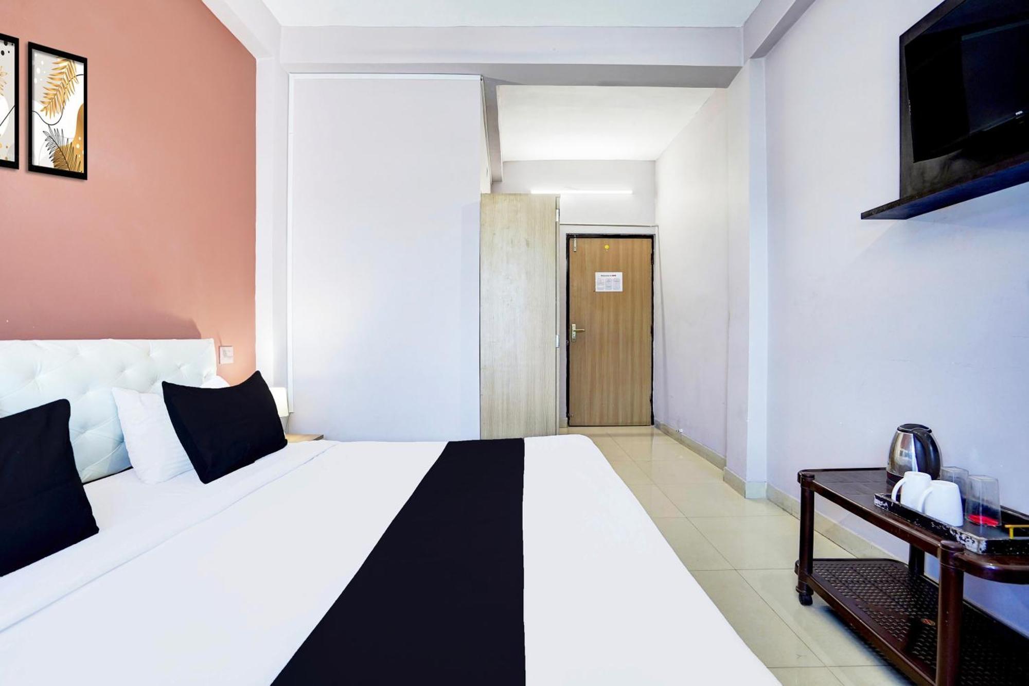 Super Hotel O Blw Kakarmatta Near Banaras Junction バラナシ エクステリア 写真