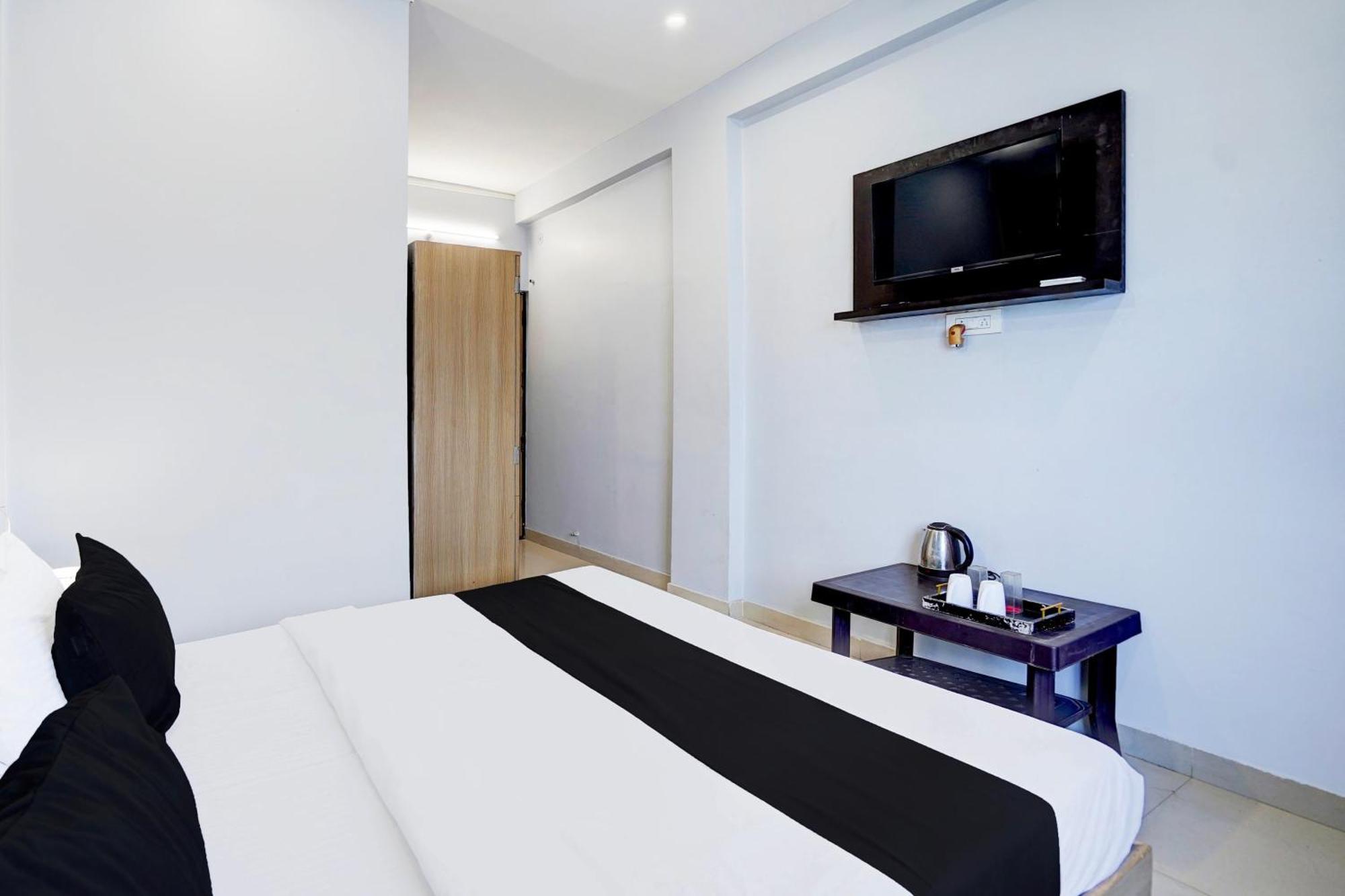 Super Hotel O Blw Kakarmatta Near Banaras Junction バラナシ エクステリア 写真